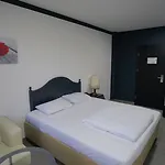 Hotel Tibet Am Airport Duesseldorf-ratingen *