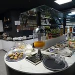 Tibet Am Airport Duesseldorf-ratingen