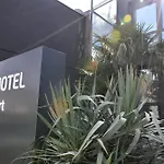 Tibet Am Airport Duesseldorf-ratingen Hotel *