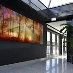 Tibet Am Airport Duesseldorf-ratingen