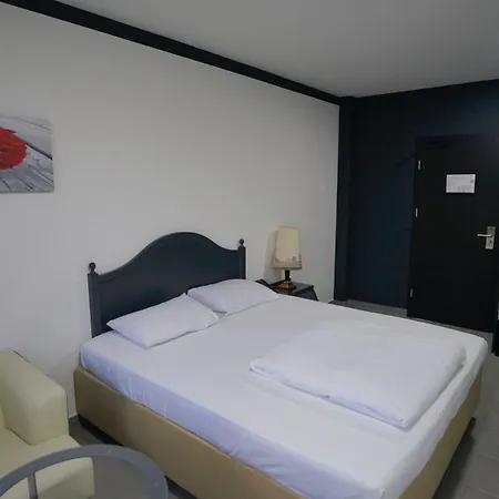 Hotel Tibet Am Airport Duesseldorf-ratingen *