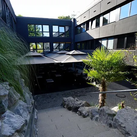 Tibet Am Airport Duesseldorf-ratingen Ράτινγκεν