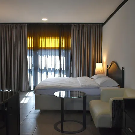Tibet Am Airport Duesseldorf-ratingen Hotel