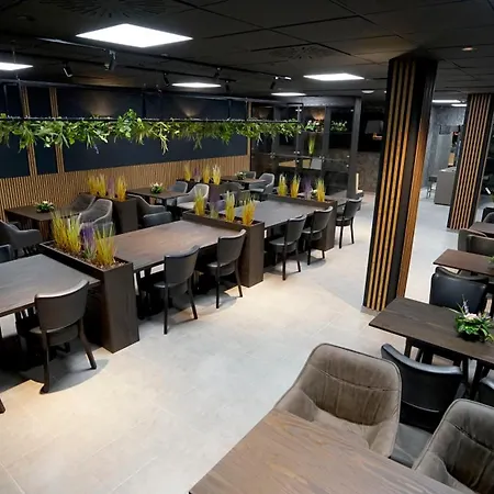 Tibet Am Airport Düsseldorf-ratingen *