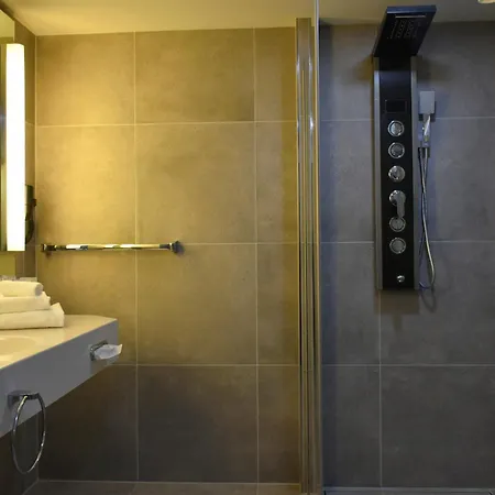 Tibet Am Airport Duesseldorf-ratingen Hotel