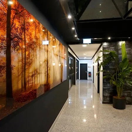 Tibet Am Airport Düsseldorf-ratingen *