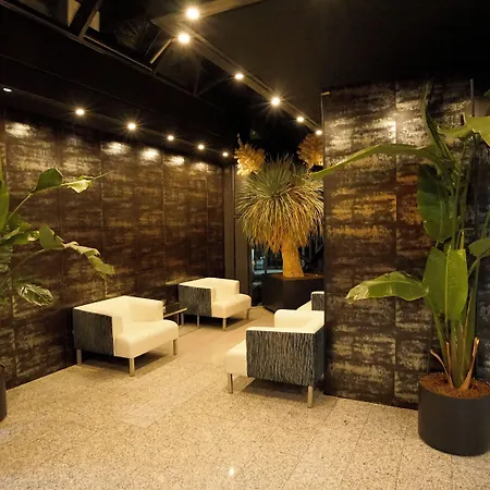 Tibet Am Airport Düsseldorf-ratingen * Ratingen