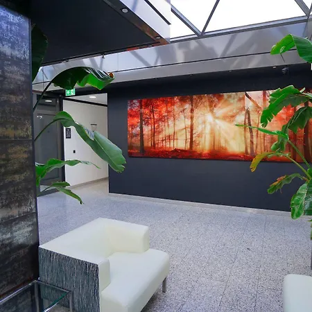 Tibet Am Airport Düsseldorf-ratingen * Ratingen