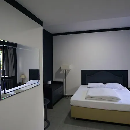 Tibet Am Airport Duesseldorf-ratingen Otel