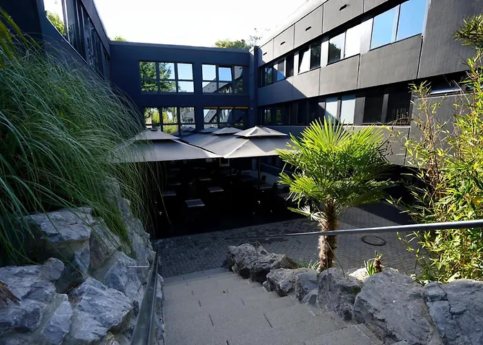 Tibet Am Airport Duesseldorf-ratingen Ράτινγκεν