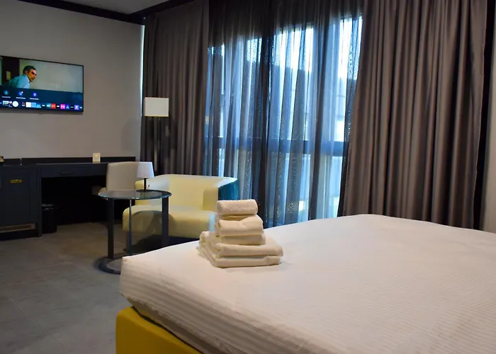 Tibet Am Airport Duesseldorf-ratingen