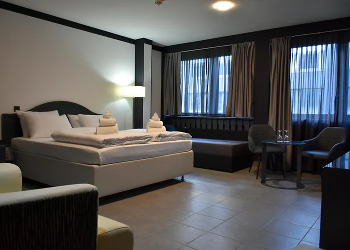 Tibet Am Airport Duesseldorf-ratingen Ράτινγκεν