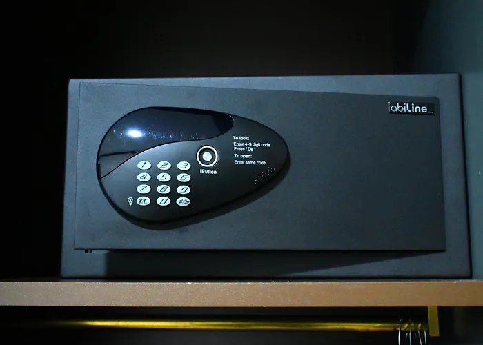 Tibet Am Airport Duesseldorf-ratingen