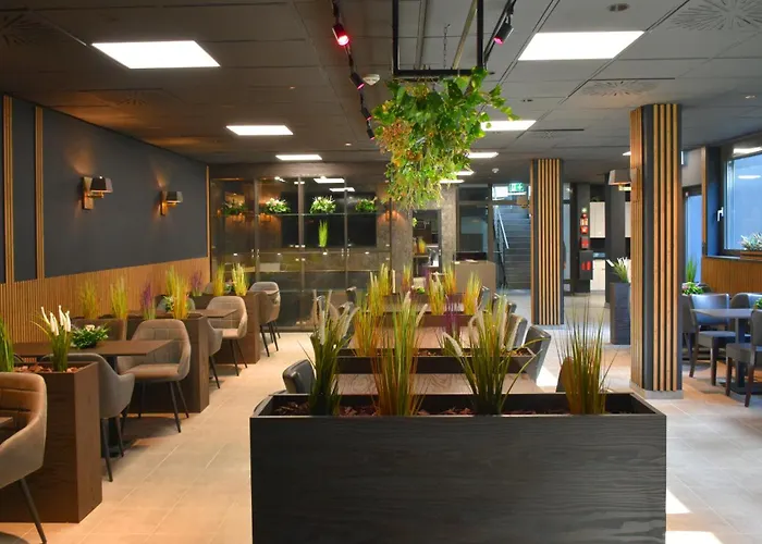 Tibet Am Airport Duesseldorf-ratingen