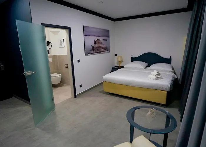 Hotell Tibet Am Airport Duesseldorf-ratingen *