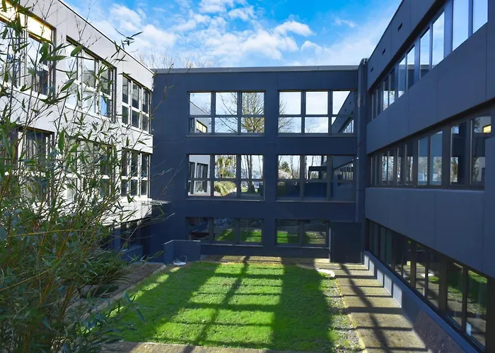 Tibet Am Airport Duesseldorf-ratingen Ratingen