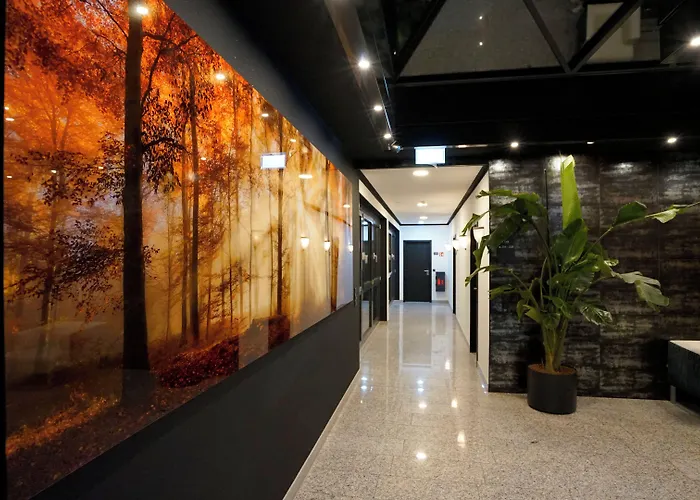 Tibet Am Airport Duesseldorf-ratingen * Ratingen