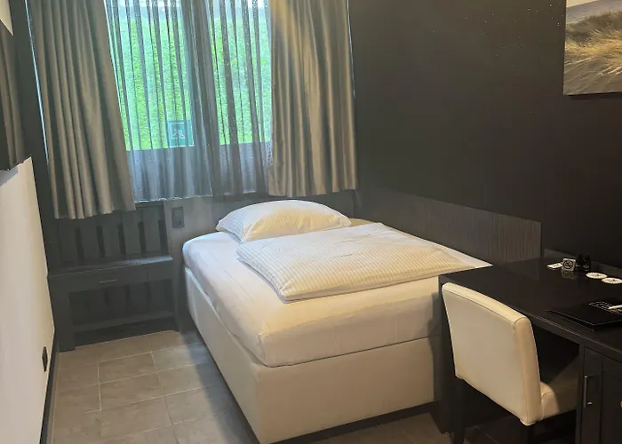 Hotell Tibet Am Airport Duesseldorf-ratingen *